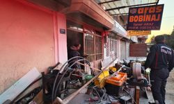 Nazilli’deki yangında bobinaj dükkanı kullanılamaz hale geldi