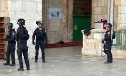 İsrail'den Mescid-i Aksa'da bayram namazı kılmak isteyen Filistinlilere müdahale