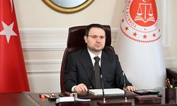 Akın Gürlek'i babasına şikayet etmişler