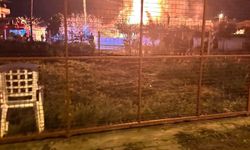 İncirliova'da çıkan yangında ev kullanılamaz hale geldi