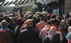 Aydın'da 'indirimli eşya' izdihamı: Ezilen ve bayılan vatandaşlar hastaneye kaldırıldı