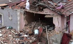 Fatih’te çöken binaların ardından çevrede hasar tespit çalışması başlatıldı