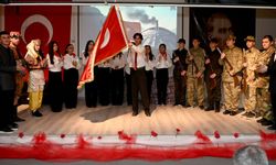 Kuşadası’nda İstiklal Marşının Kabulünün 105’inci yıl dönümü nedeniyle tören düzenlendi