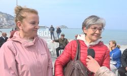 Kuşadalılar Günel için meydanda: Dayanışma çadırına akın ettiler