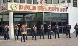 Bolu Belediyesi'ne gece saat 2'de operasyon!