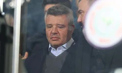 Sadettin Saran'a tribünde istifa arbedesi