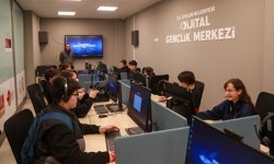 Efeler Belediyesi Dijital Gençlik Merkezi gençlerin uğrak noktası oldu