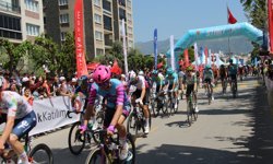 Cumhurbaşkanlığı Bisiklet Turu'nun ikinci etabı, Aydın'dan start aldı