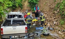 Nazilli'de kamyonet dere yatağına düştü: 2 yaralı