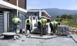 Kuşadası Belediyesinin üstyapı yatırımları sürüyor