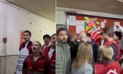 CHP’li gençler parti binasını bastı