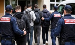 Okul saldırısı hazırlığı yapan 8 öğrenci gözaltına alındı
