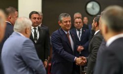 Özel, belediye başkanları ile toplantı yaptı; yeni yol haritasını açıkladı