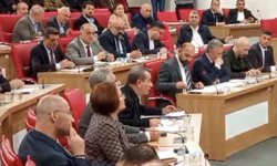 Mecliste proje tartışması: Başkan Yetişkin yeni dört yol kavşağını sordu