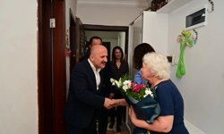 Vali Varol’dan Şehit ailesine anlamlı Anneler Günü ziyareti