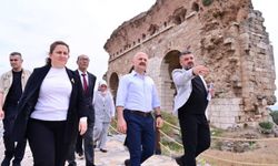 Vali Varol, Tralleis Antik Kenti’nde incelemelerde bulundu