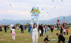 Aydın'da uçurtmalar gökyüzünü renklendirdi