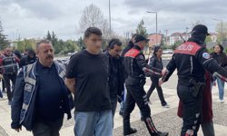 Oğulları iki gence kurşun yağdırdı, aileleri basın mensuplarına çıkıştı