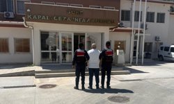 Kuşadası'nda 10 yıl hapis cezası bulunan firariyi JASAT yakaladı