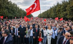 CHP'liler Güvenpark'ta toplandı, Anıtkabir'e yürüdü