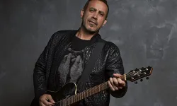 Ünlü şarkıcı Haluk Levent yoğun bakıma kaldırıldı