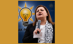 Burcu Köksal rozeti taktı