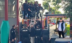 Asansör boşluğunda sıkışan genç hayatını kaybetti