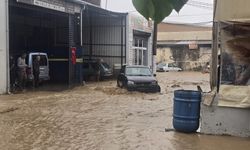 Sağanak Köşk’ü vurdu: Sanayi sitesi sular altında kaldı