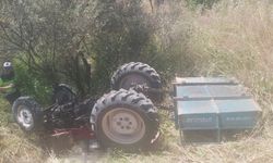 Şarampole düşen traktörünün altında hayatını kaybetti
