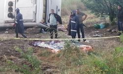 Tur minibüsü şarampole yuvarlandı: 4 ölü, 16 yaralı