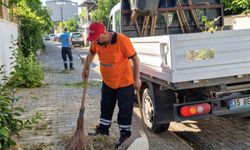 Efeler Belediyesi'nden sokaklarda temizlik çalışması