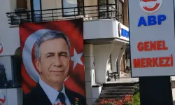 Yeni parti Genel Merkezine Mahsur Yavaş posteri
