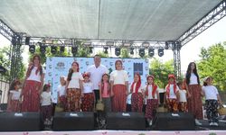 Kuşadası'nda kiraz şenliği