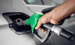 Benzine bu gece yarısı zam!