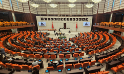 Meclis'te petrol hattı gerilimi: AK Parti ve MHP oylarıyla reddedildi