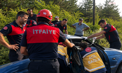 Zonguldak'ta işçi servisi ile otomobil çarpıştı: 1'i ağır 4 yaralı
