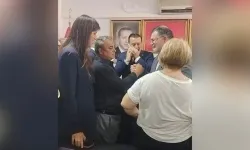 Menderes’te AK Parti zaferi: CHP’li üye kutlamada!