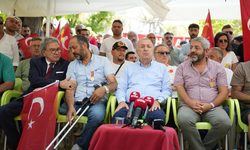 Ümit Özdağ’ın “Bayrağını al, Güvenpark’a gel” çağrısıyla vatandaşlar gazilerin Güvenpark'taki eylemine destek verdi