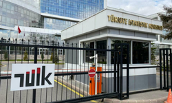 Ticaret hacmi düştü, perakende satışlar arttı