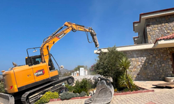 Marmaris’te imara aykırı lüks villa yıkıldı