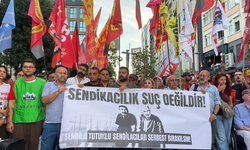 Gökay Çakır ve Başaran Aksu'nun tutuklanması Kadıköy'de protesto edildi