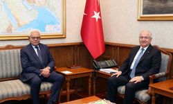 Bakan Güler, Pakistan'ın Ankara Büyükelçisi Cüneyd'i kabul etti