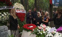 Tarık Akan ölümünün 10'uncu yılında törenlerle anıldı