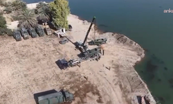 TSK, Fırat Nehri üzerine yüzer köprü kurdu