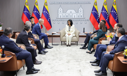 ABD’li enerji şirketi Chevron ve İtalyan Eni, Venezuela’daki petrol yatırımlarını genişletecek