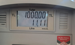 Akdoğan; "40 litre mazotumuzu kim çaldı?"