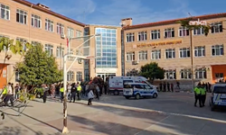 Manisa'da okul önünde silahlı saldırı!