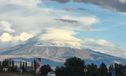 Ağrı Dağı beyaza büründü!