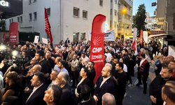 CHP İzmir İl Başkanlığı önünde "milli irade" tepkisi