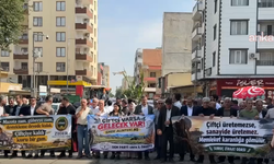 Suruç'ta çiftçiler su, gübre ve akaryakıt fiyatlarını protesto ettiler